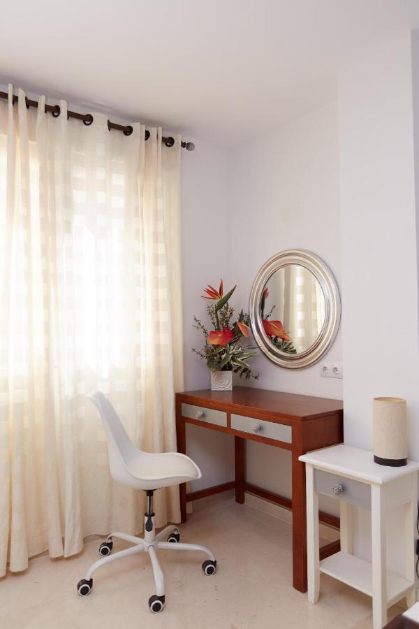 Apartamentos Anfiteatro Бенідорм Екстер'єр фото