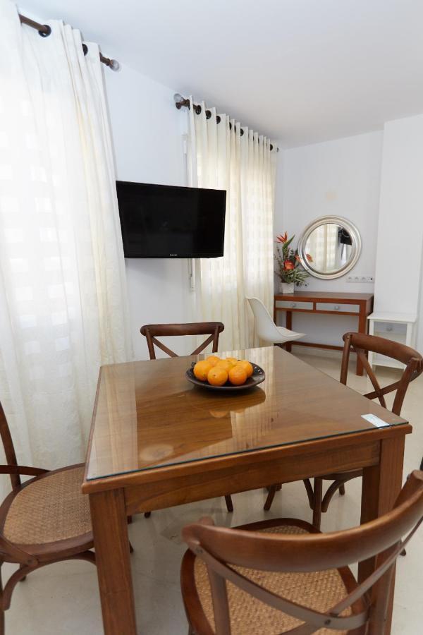Apartamentos Anfiteatro Бенідорм Екстер'єр фото
